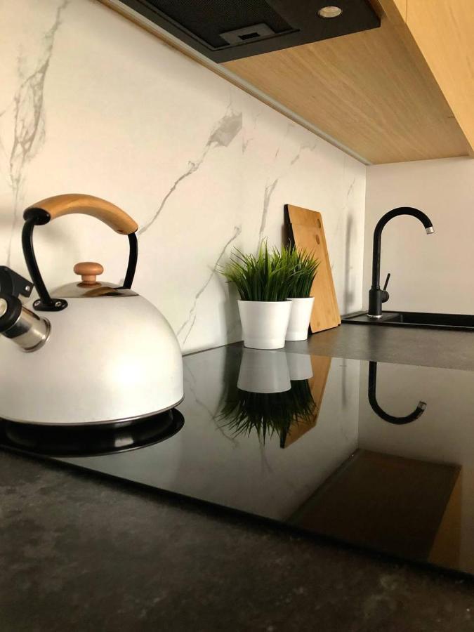 Apartaments Airport Okecie Premium 바르샤바 외부 사진